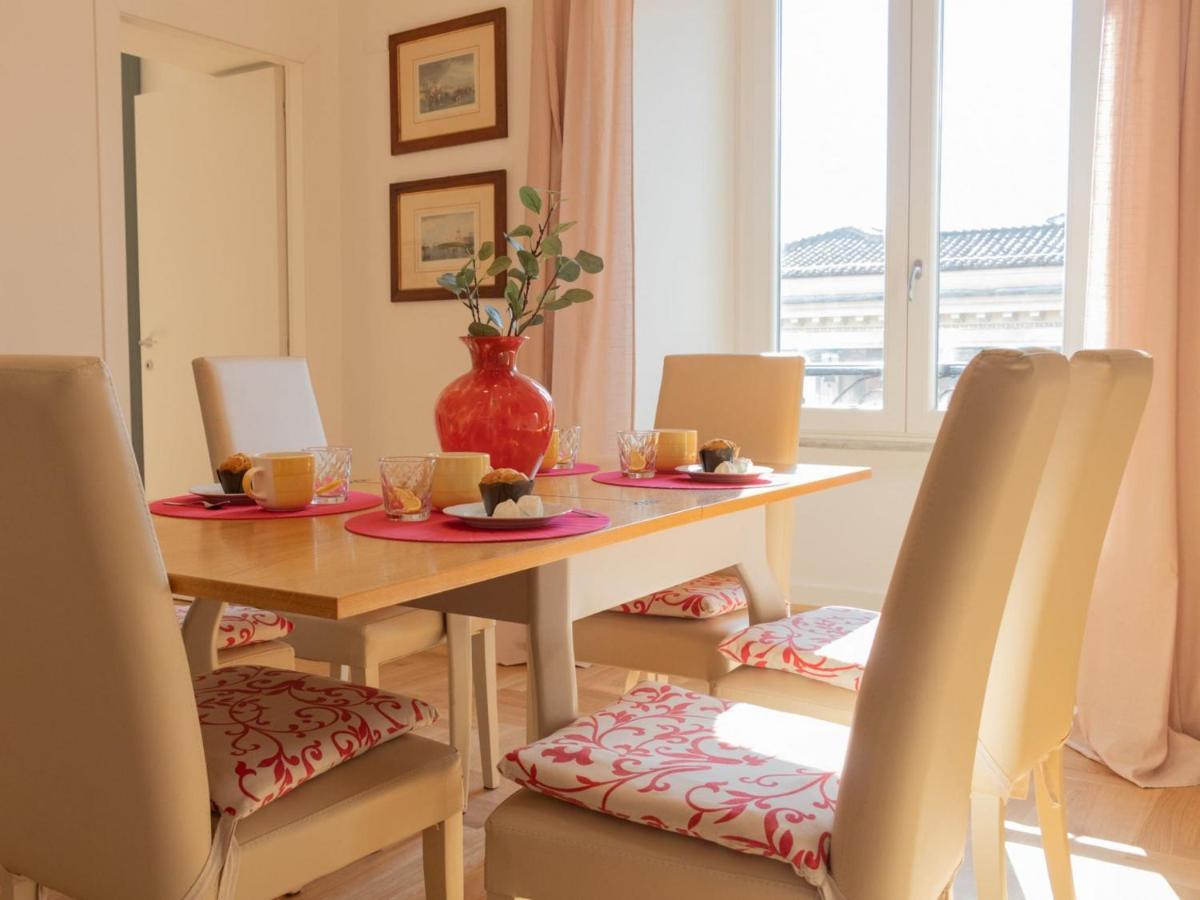 The Best Rent - Bright Apartment Near Isola Tiberina — Photos 1