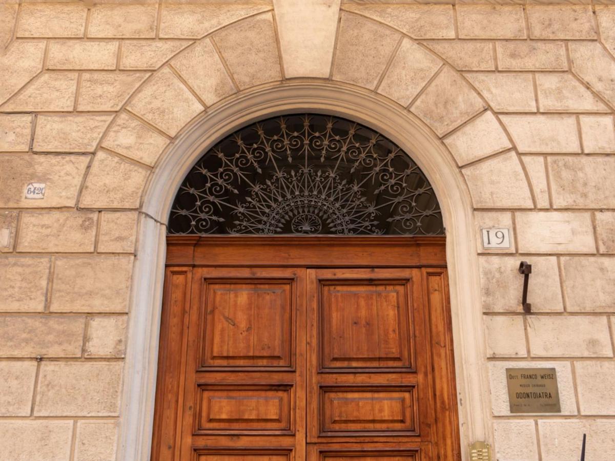 The Best Rent - Bright Apartment Near Isola Tiberina, Rome